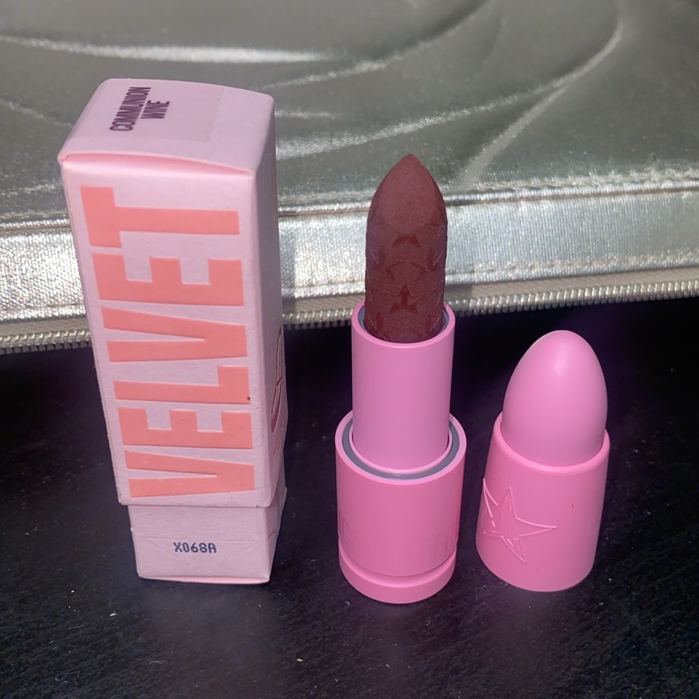 Jeffree Star Cosmetics Velvet Trap Lipstick in Communion Wine